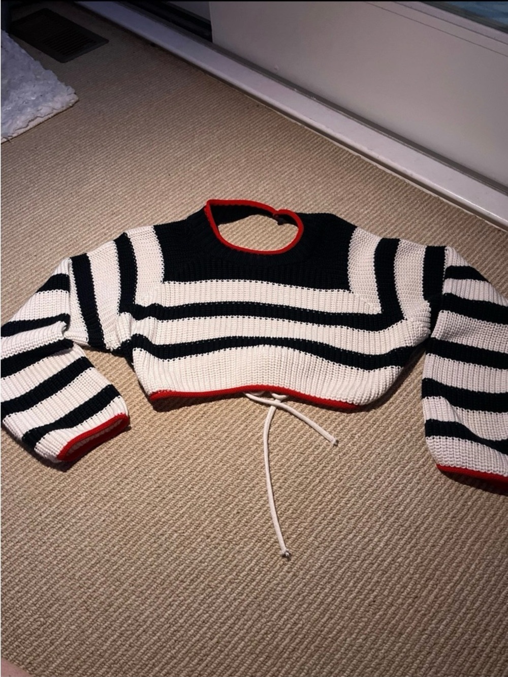 ❤️ Zara Navy & White Striped Cropped Knit Sweater